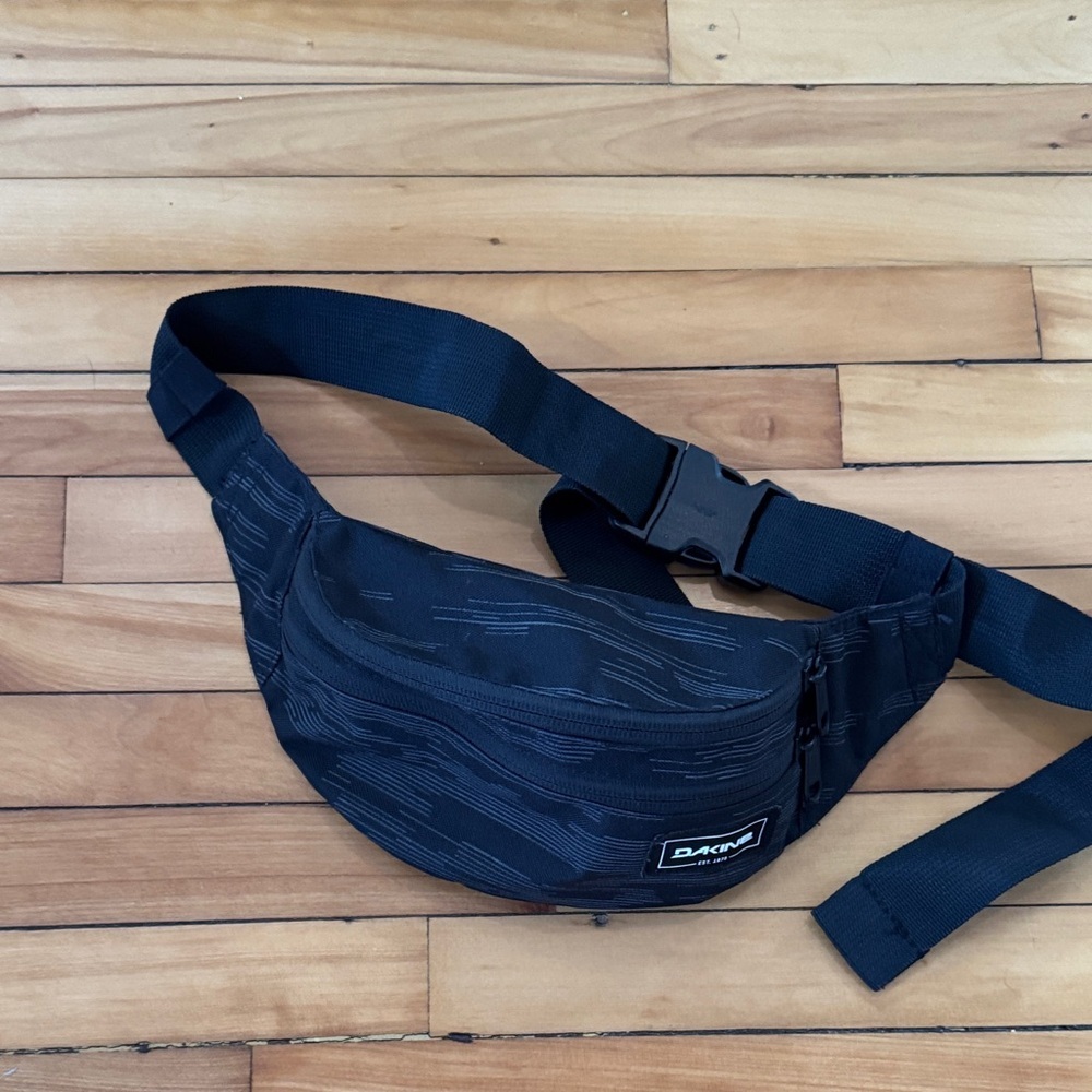 Dakine fanny pack waist bag